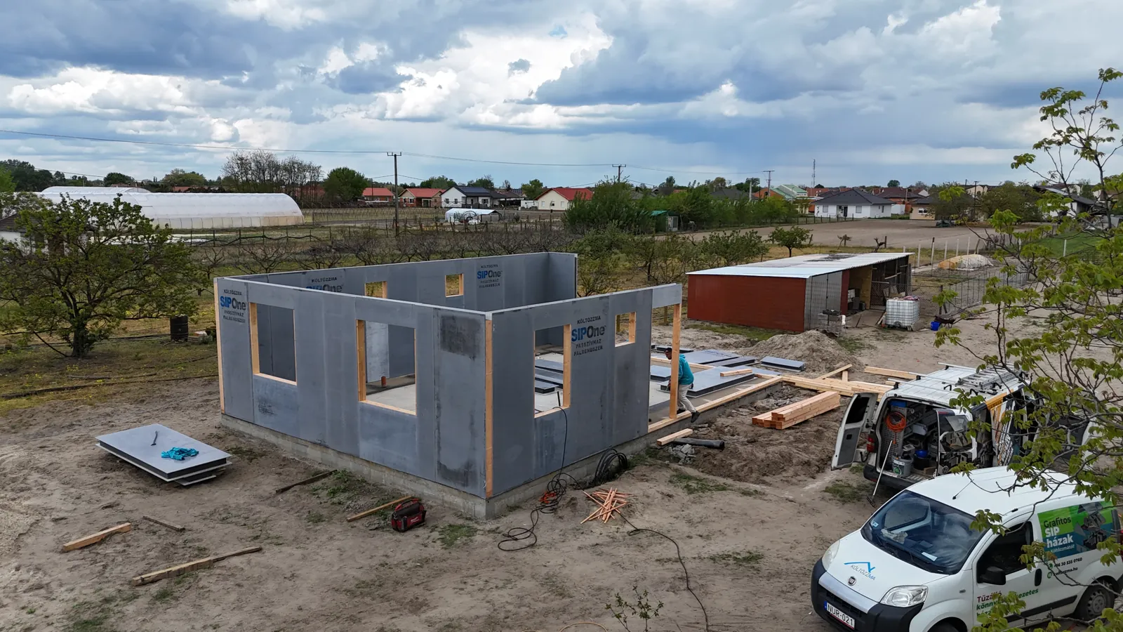 SIP panel falak szerelése, Mórahalom